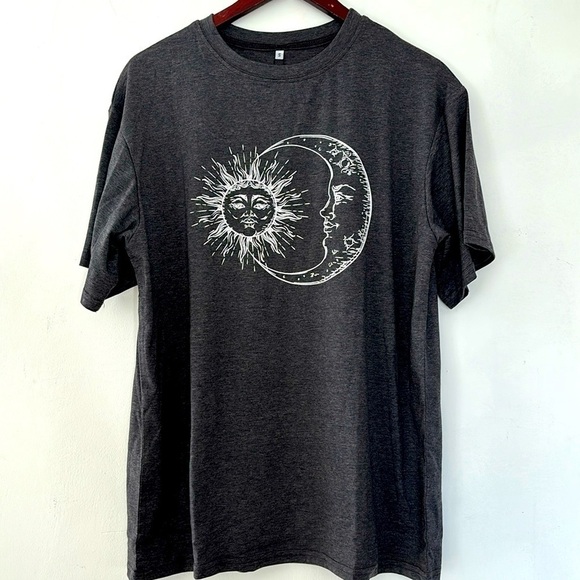 Sun & Moon Print Crew Neck Graphic T-Shirt size S - Picture 1 of 6